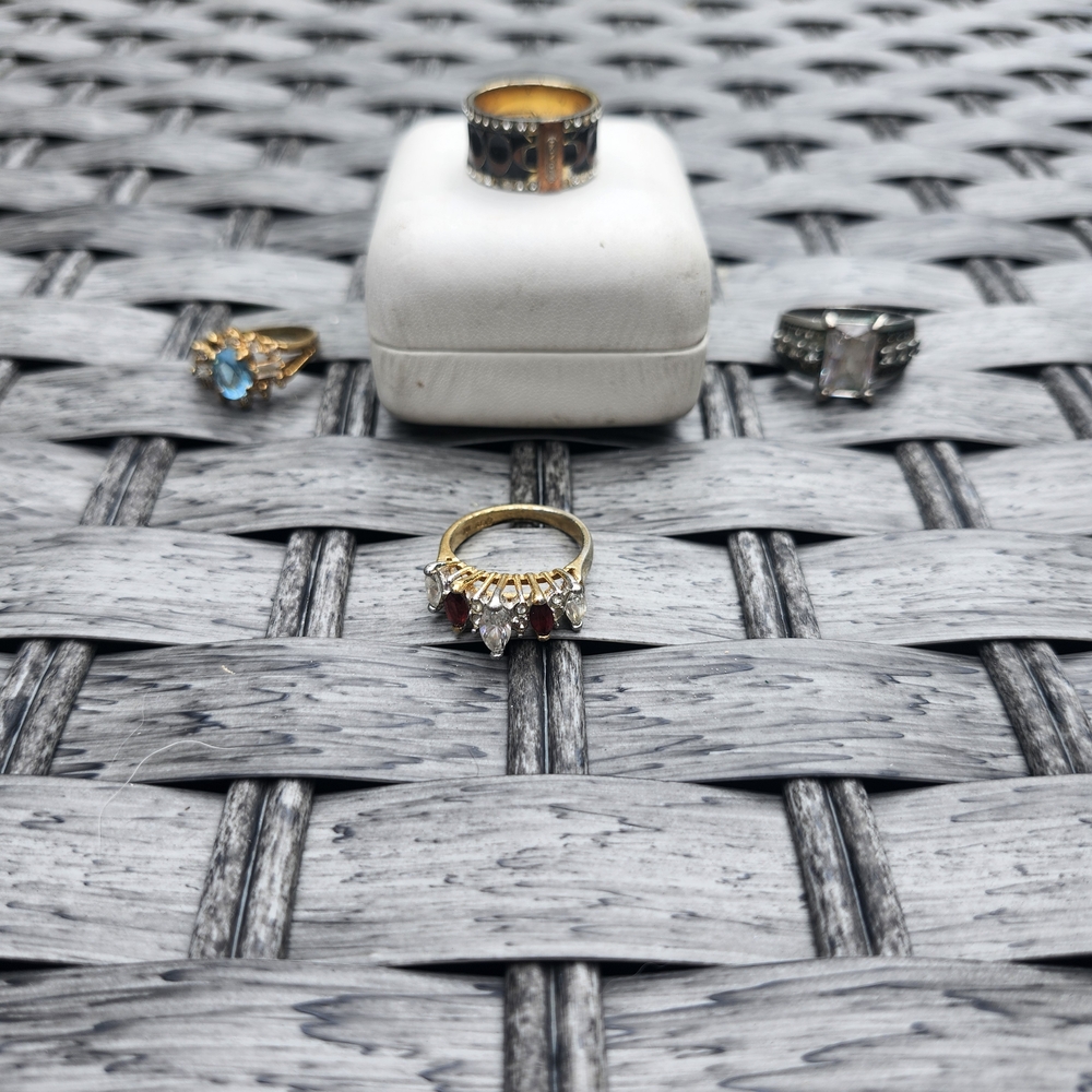Elegant Gold and Silver Women's Ring Set
